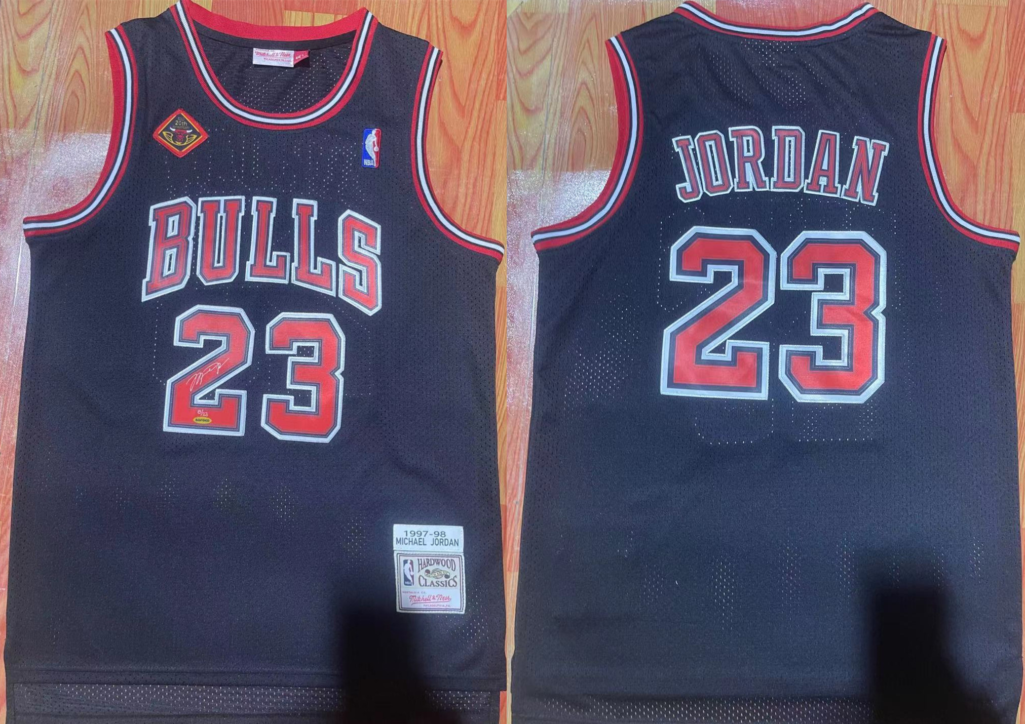 Men's Chicago Bulls #23 Michael Jordan Black 1997-98 Stitched Jersey Men's Chicago Bulls #23 Michael Jordan Black 1997-98 Stitched Jersey