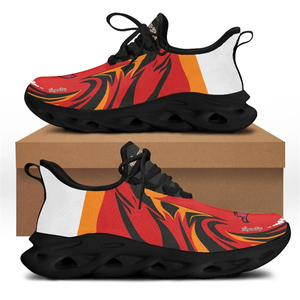 Women's Tampa Bay Buccaneers Flex Control Sneakers 003