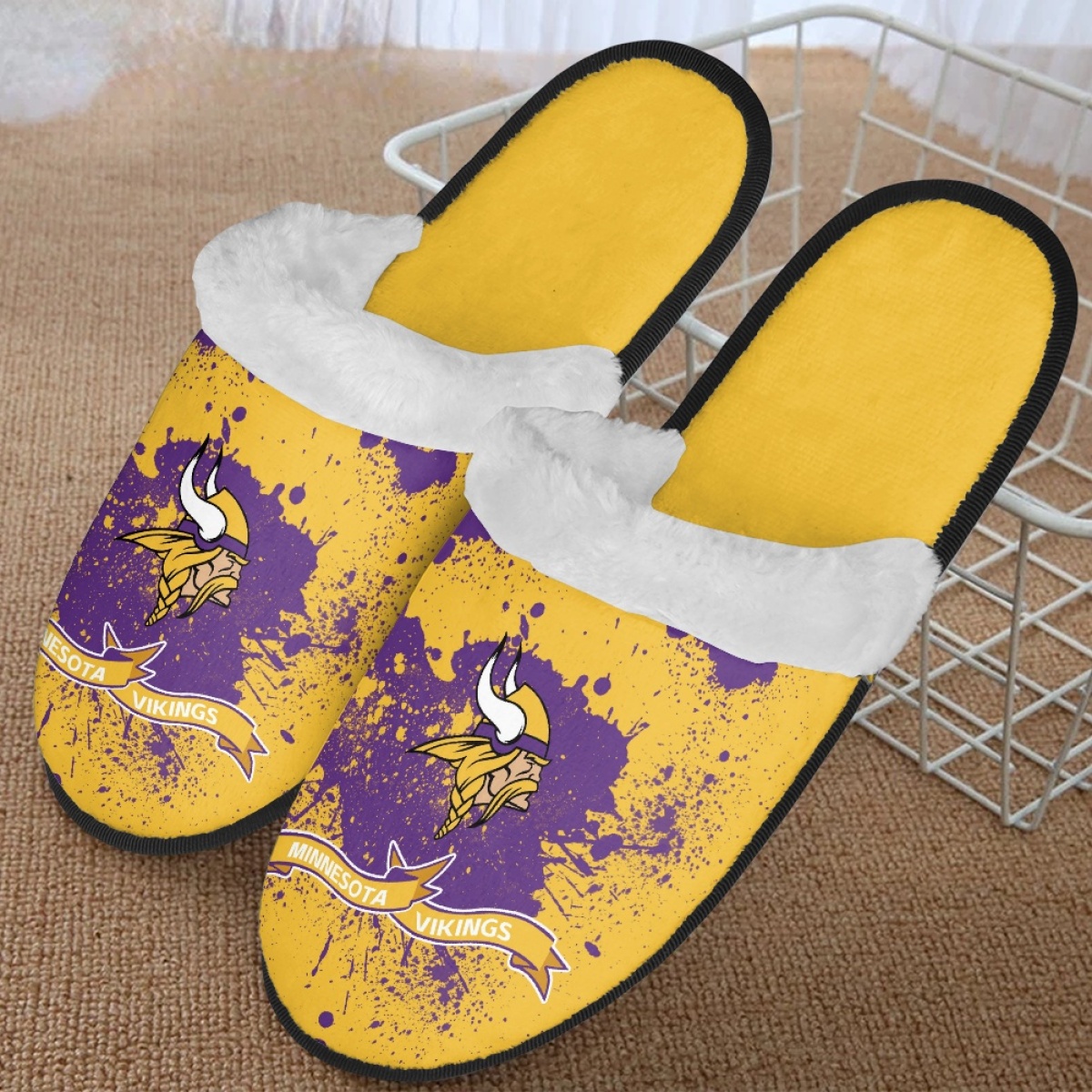 Men's Minnesota Vikings Team Logo Staycation Slippers/Shoes(Pls check description for details) 001 Men's Minnesota Vikings Team Logo Staycation Slippers/Shoes(Pls check description for details) 001